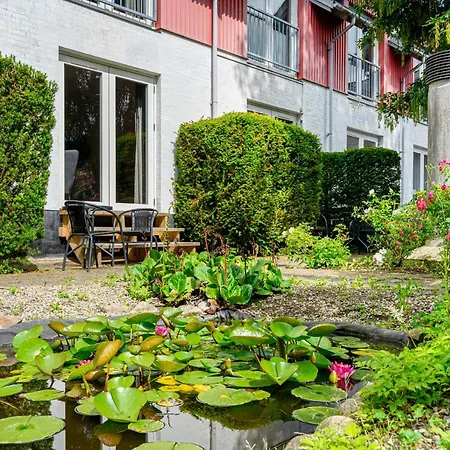بيت ريفي Hotel Menstrup Kro 3*
