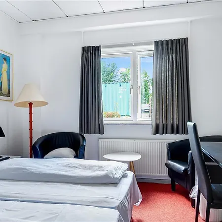 Inn Hotel Menstrup Kro 3*