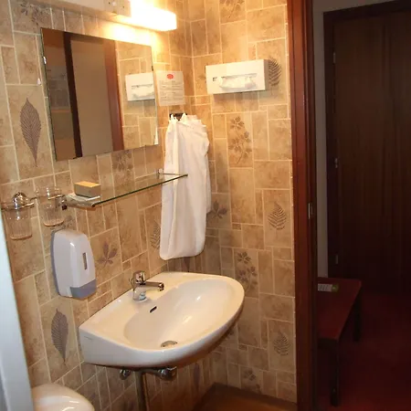 イン Hotel Menstrup Kro 3*